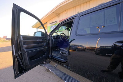 2023 Jeep Grand Wagoneer L Series III Obsidian