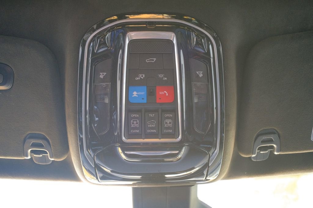 2023 Jeep Grand Wagoneer L Series III Obsidian