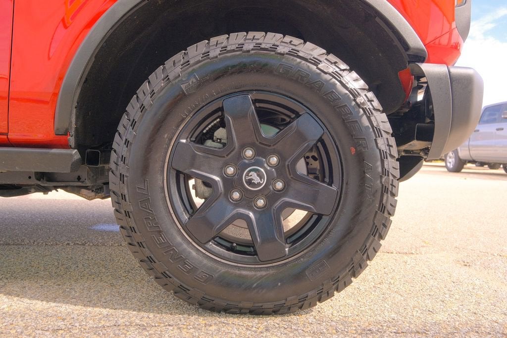 2023 Ford Bronco Base