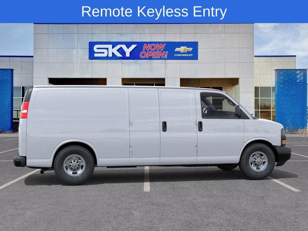 2025 Chevrolet Express Cargo 3500 WT
