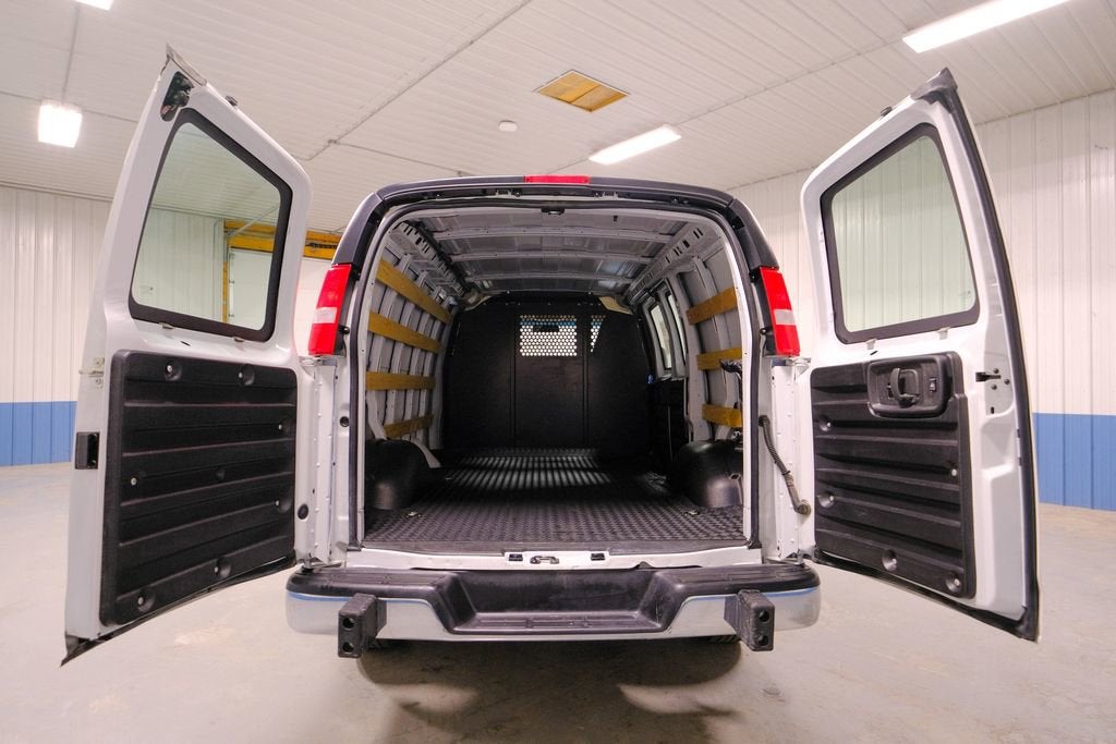 2024 GMC Savana Cargo 2500 Work Van