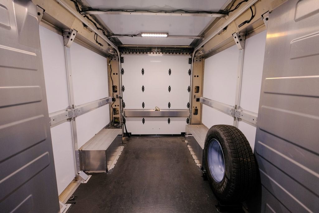 2025 Chevrolet BrightDrop 400 AWD 400