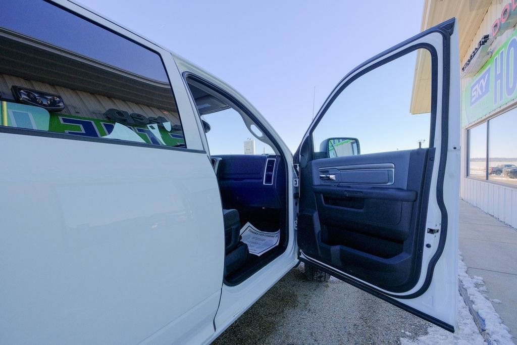 2023 RAM 1500 Classic SLT