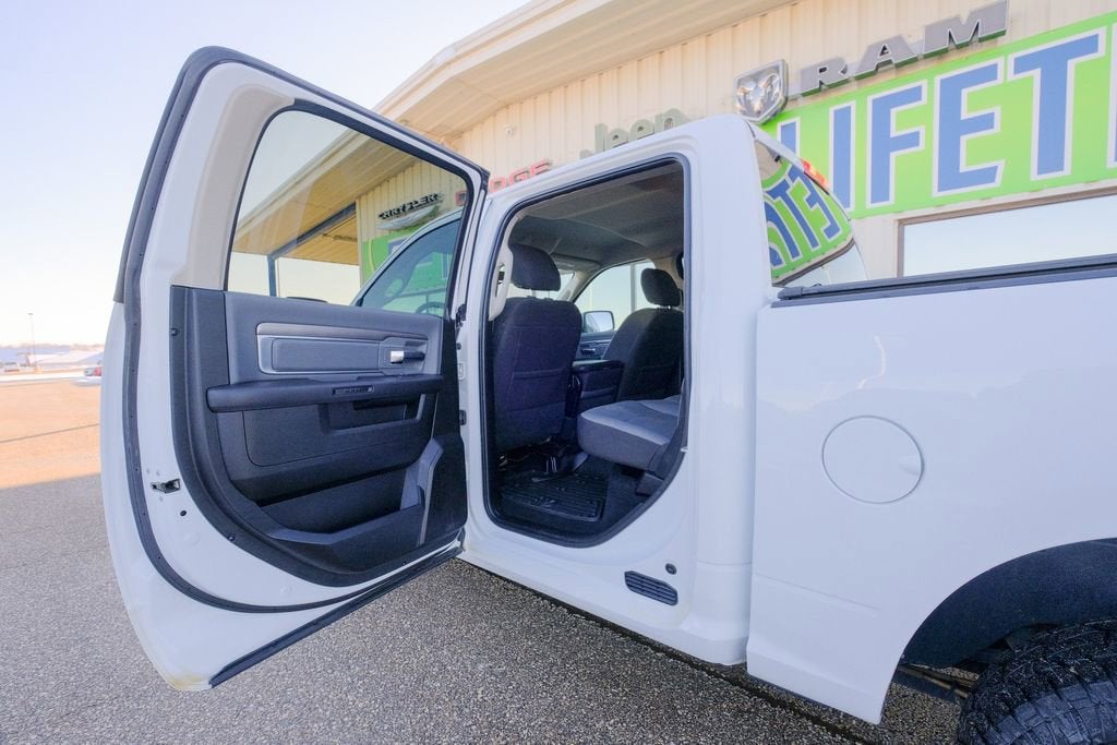 2023 RAM 1500 Classic SLT