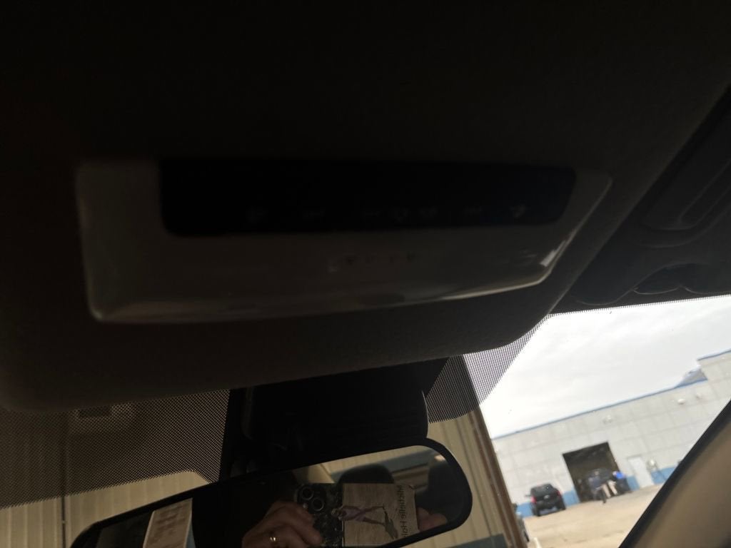 2023 Nissan Versa SV