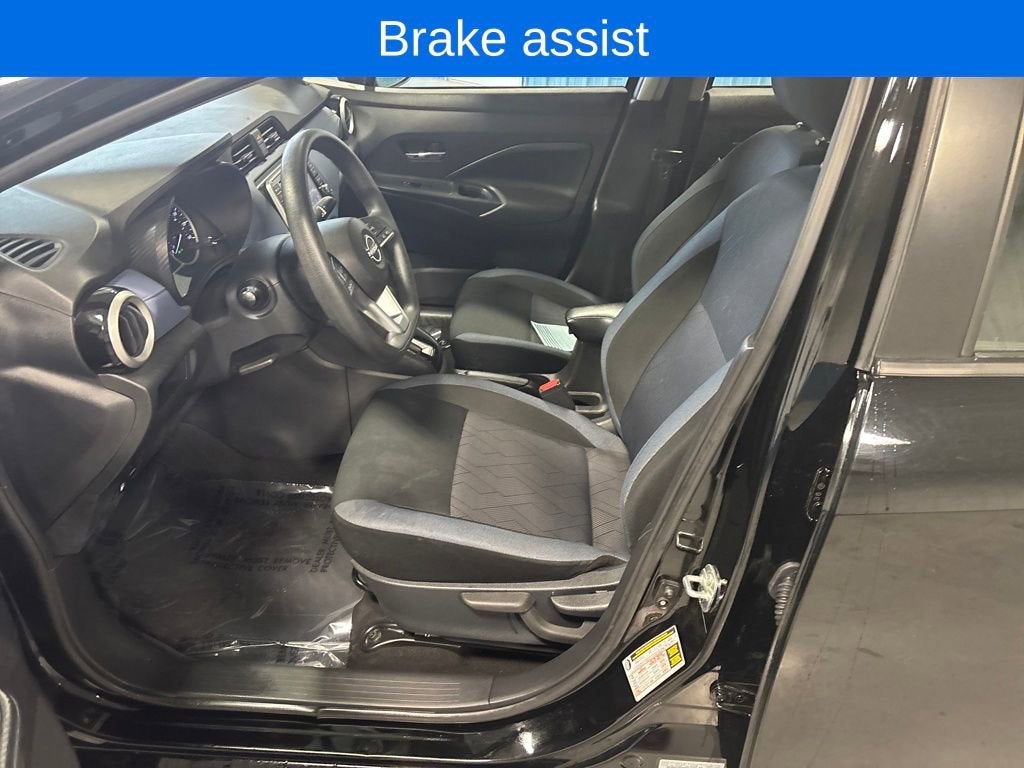 2023 Nissan Versa SV