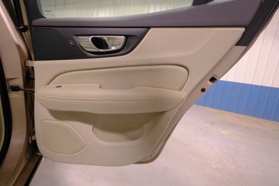 2024 Volvo S60 Plus Dark Theme