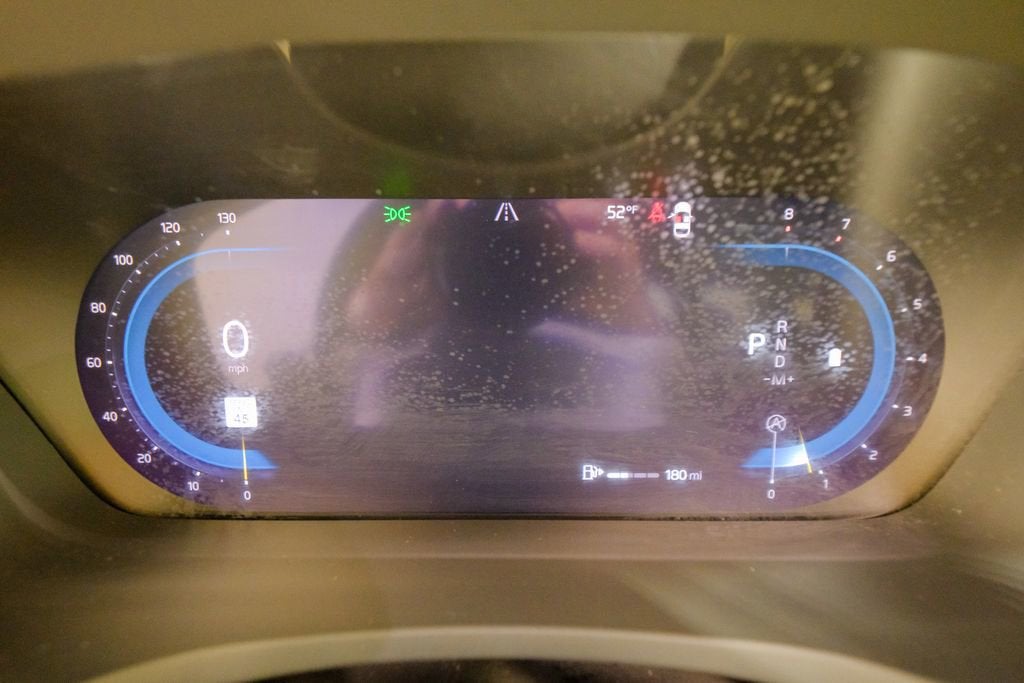 2024 Volvo S60 Plus Dark Theme