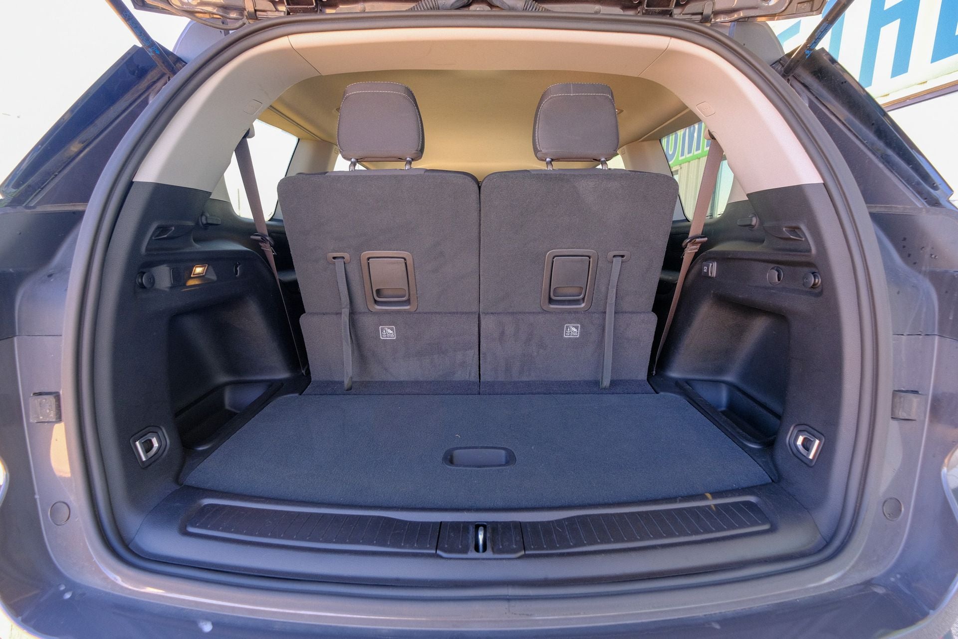 2024 Jeep Grand Cherokee L Laredo 4x4