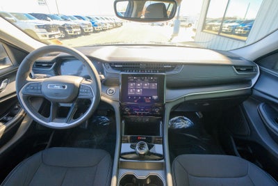 2024 Jeep Grand Cherokee L Laredo 4x4