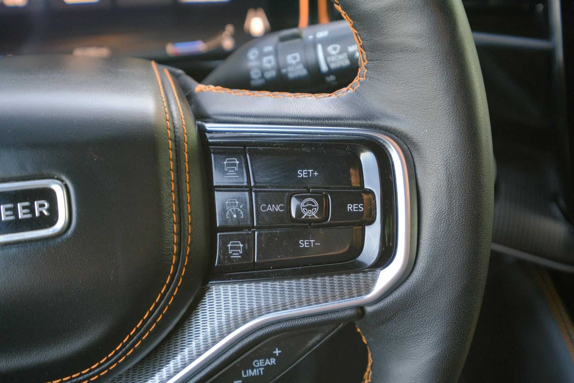 2023 Jeep Grand Wagoneer L Series III Obsidian 4x4