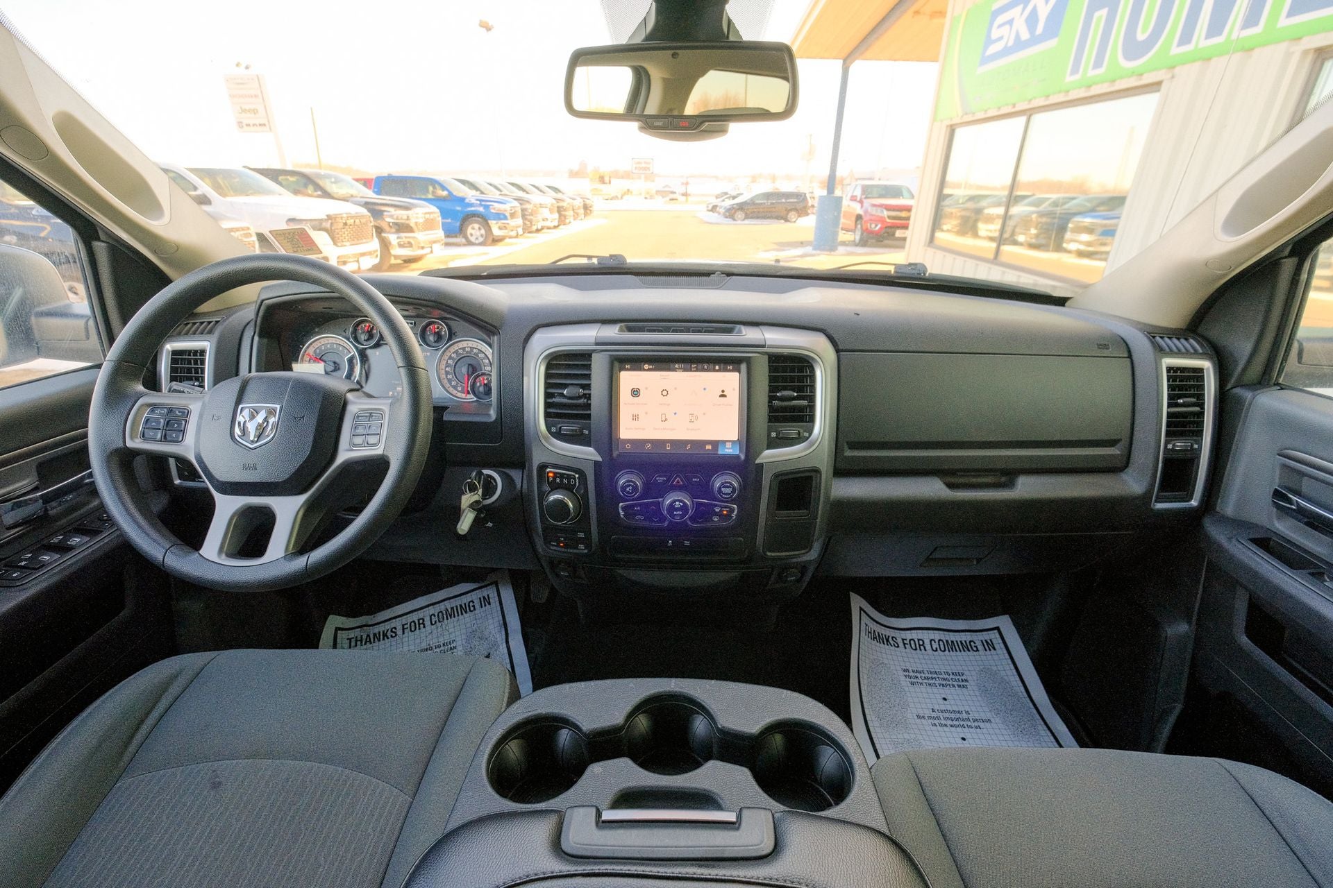 2023 RAM 1500 Classic SLT Crew Cab 4x4 5'7' Box