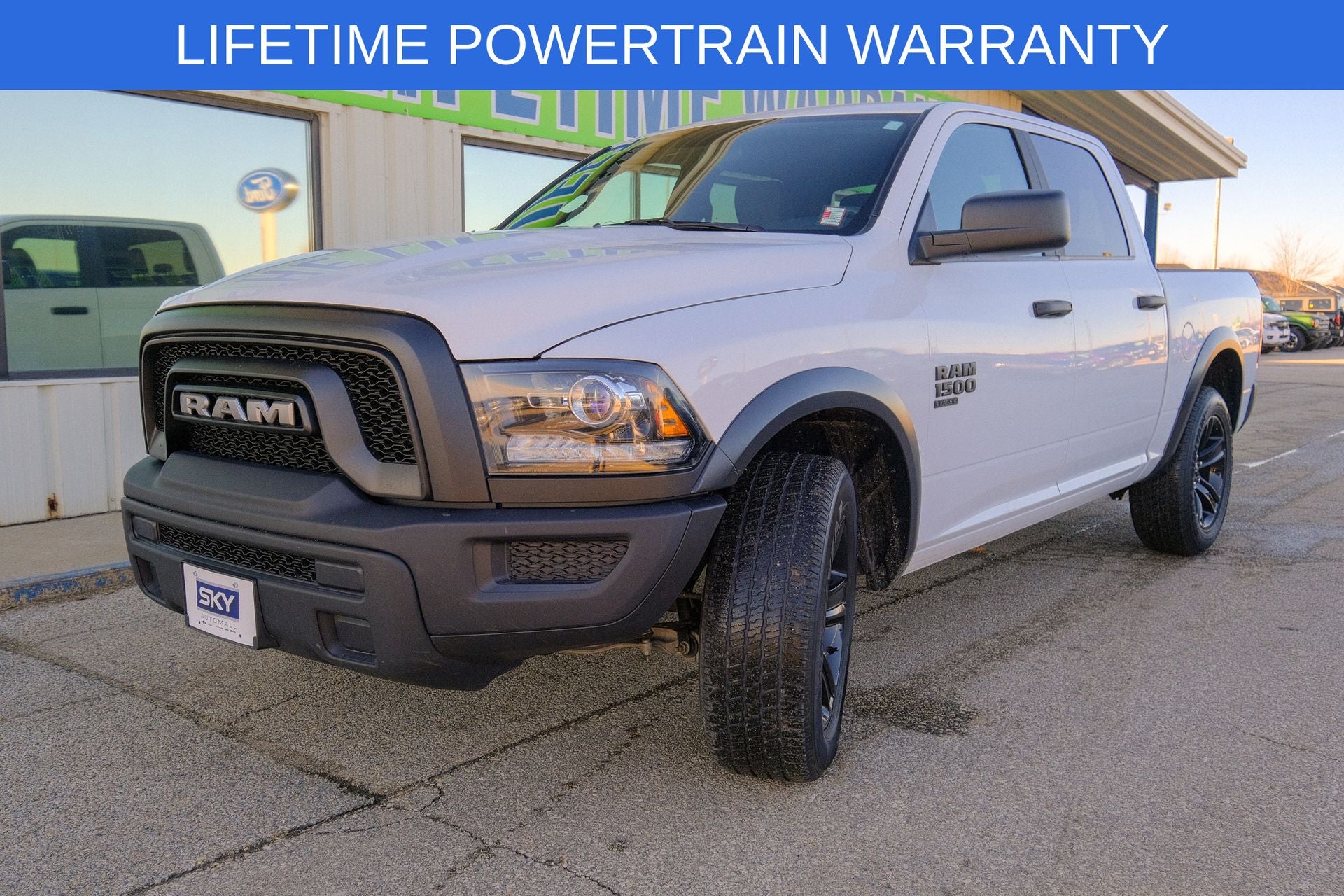 2024 RAM 1500 Classic Warlock Crew Cab 4x4 5'7' Box