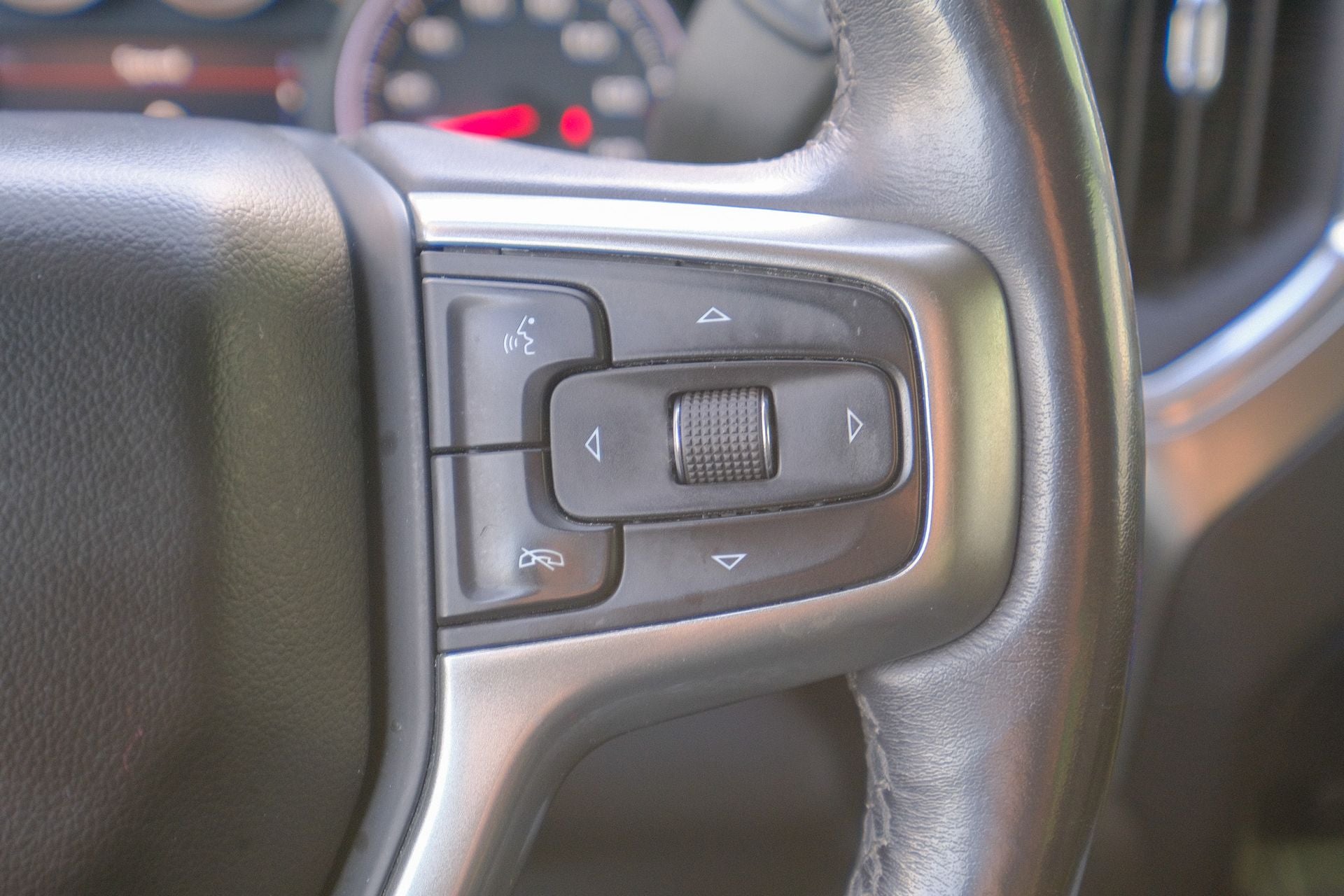 2021 Chevrolet Silverado 1500 2WD Crew Cab Short Bed LT