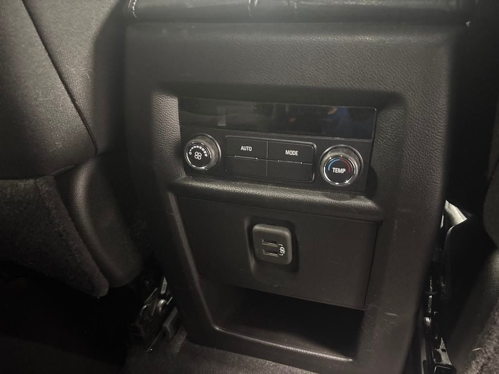 2023 Chevrolet Traverse FWD LT Cloth
