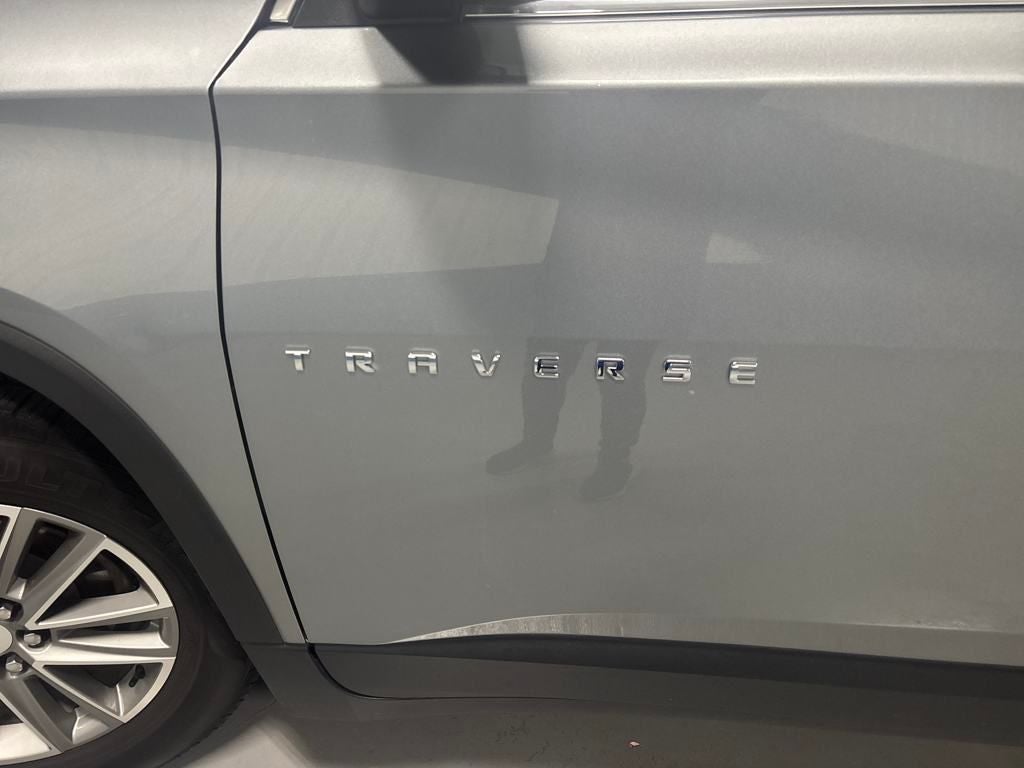 2023 Chevrolet Traverse FWD LT Cloth