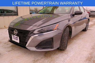 2024 Nissan Altima SV FWD