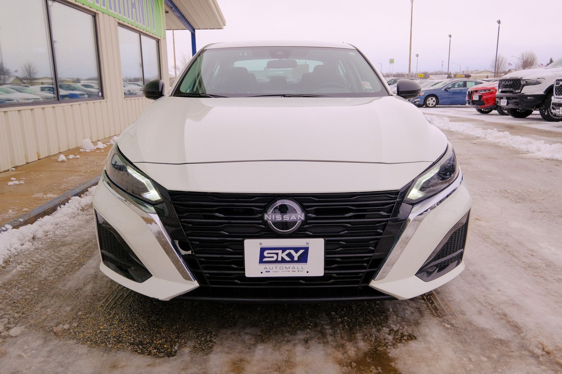 2025 Nissan Altima SV FWD