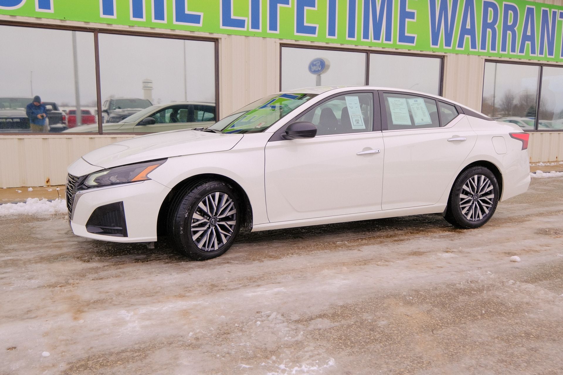 2025 Nissan Altima SV FWD