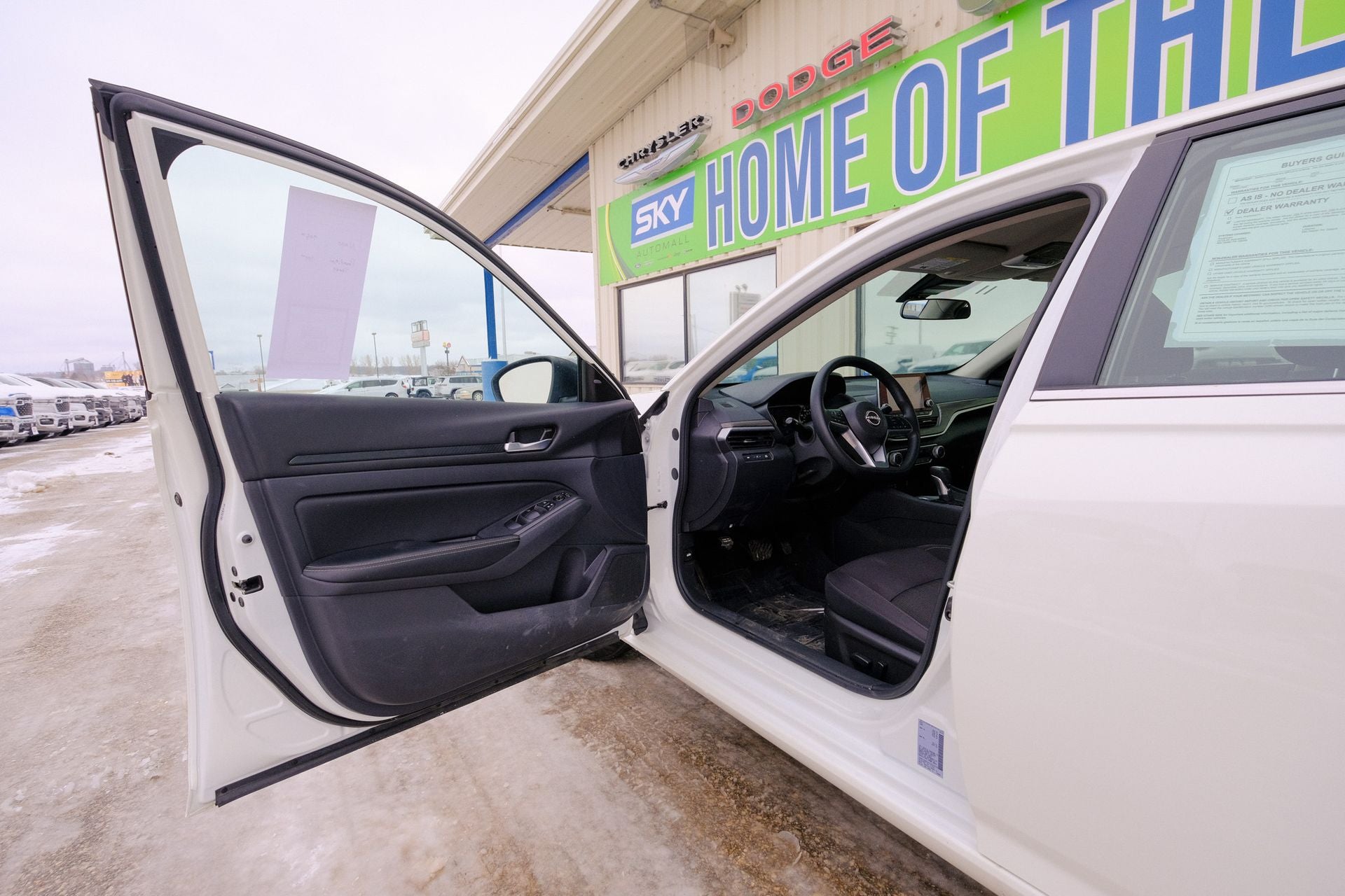 2025 Nissan Altima SV FWD