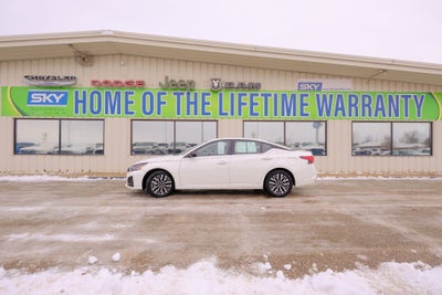 2025 Nissan Altima SV FWD