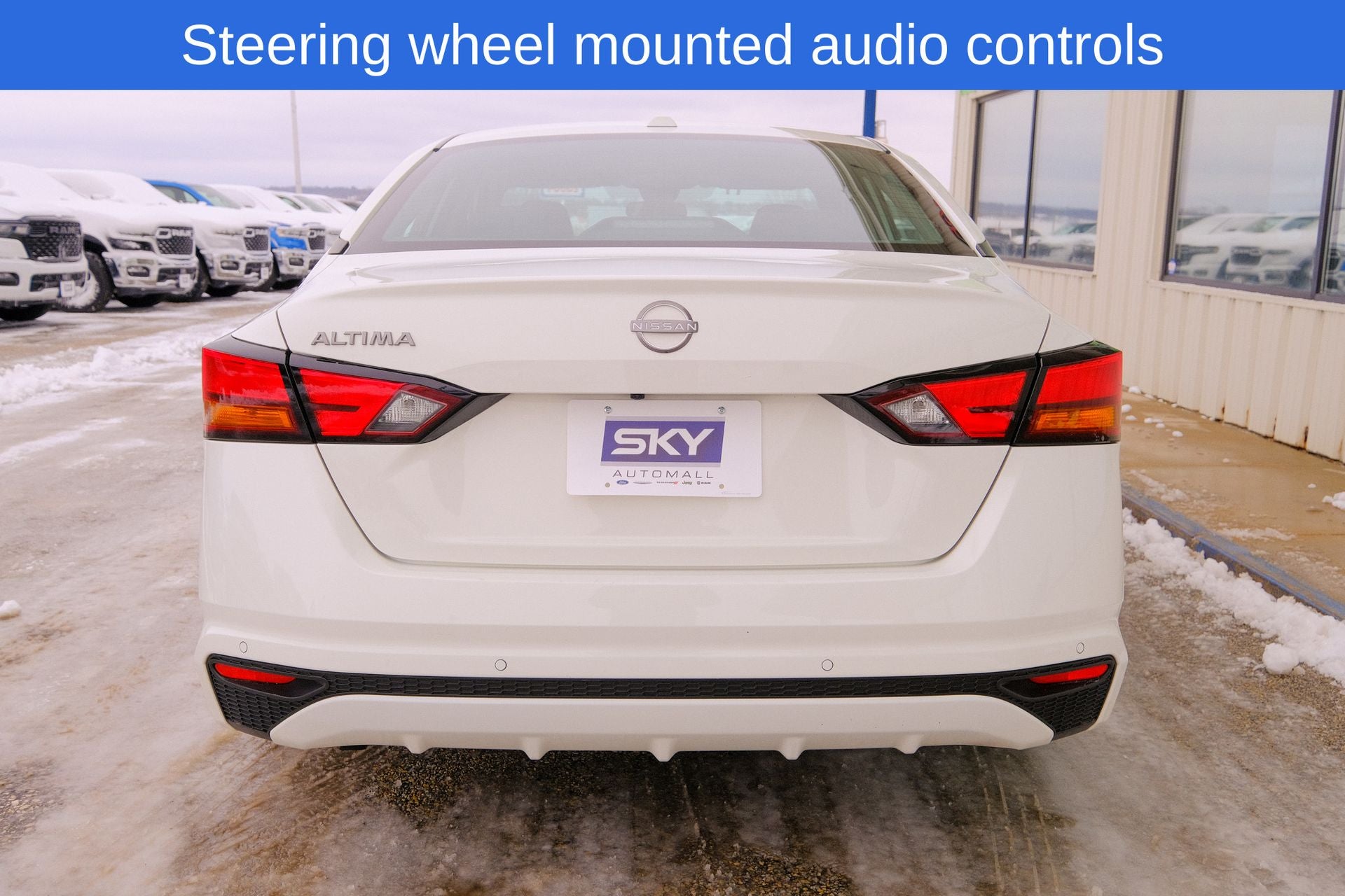 2025 Nissan Altima SV FWD