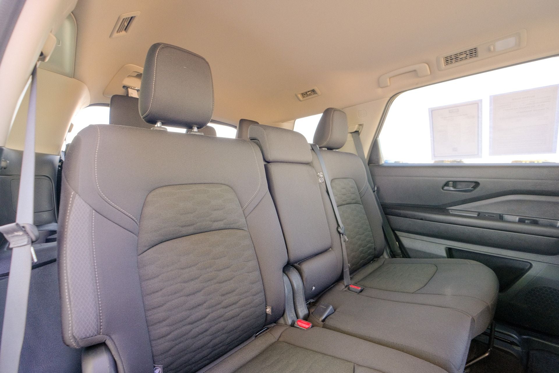 2025 Nissan Pathfinder SV 4WD