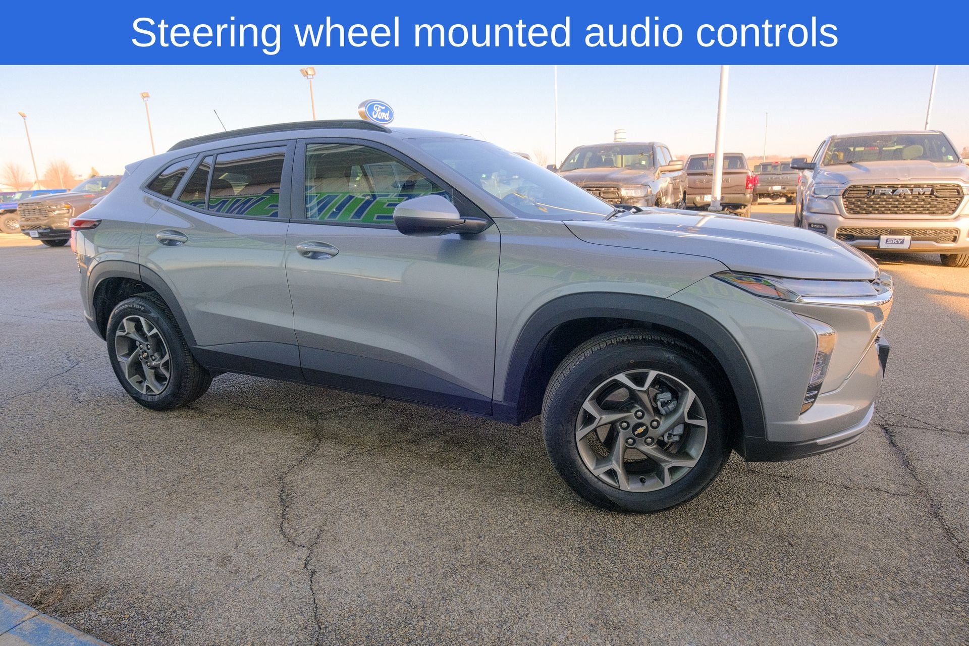 2025 Chevrolet Trax FWD LT