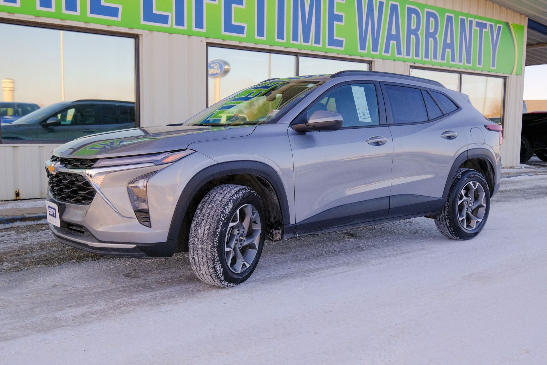 2025 Chevrolet Trax FWD LT