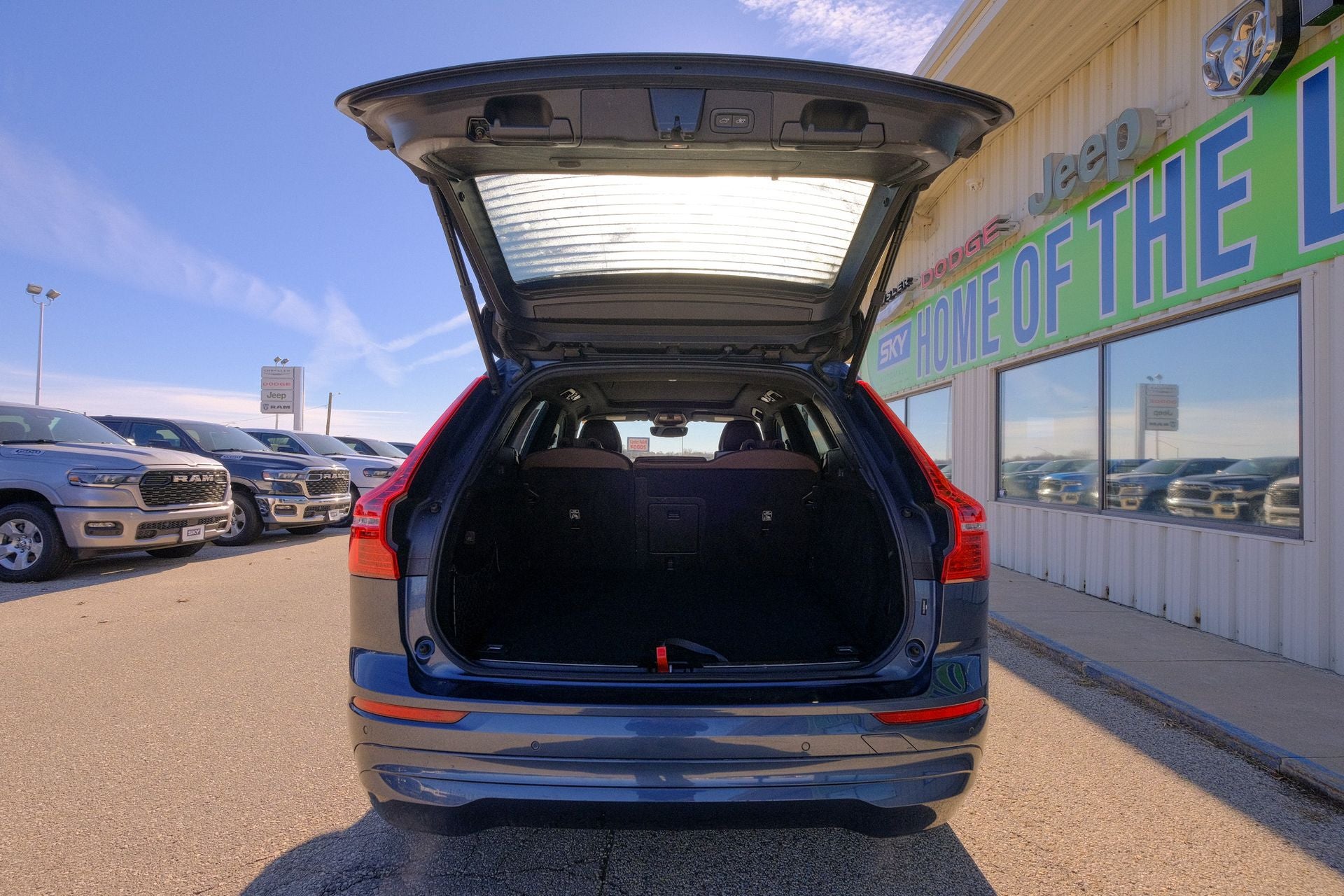 2022 Volvo XC60 B5 Momentum