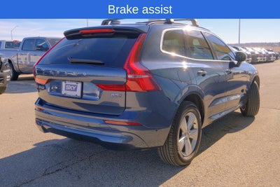 2022 Volvo XC60 B5 Momentum