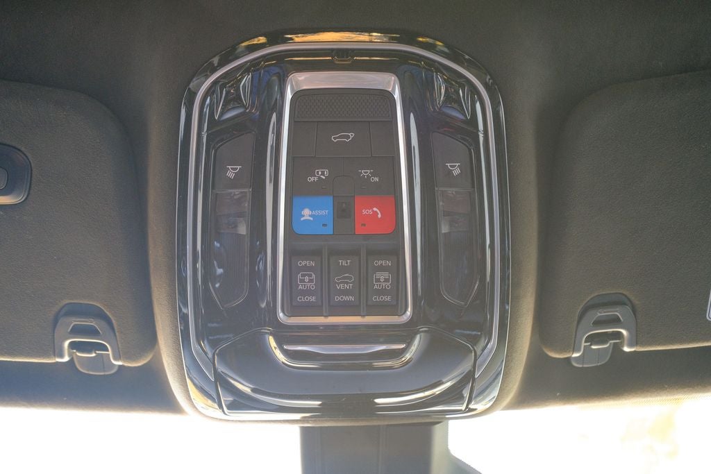 2023 Jeep Grand Wagoneer L Series III