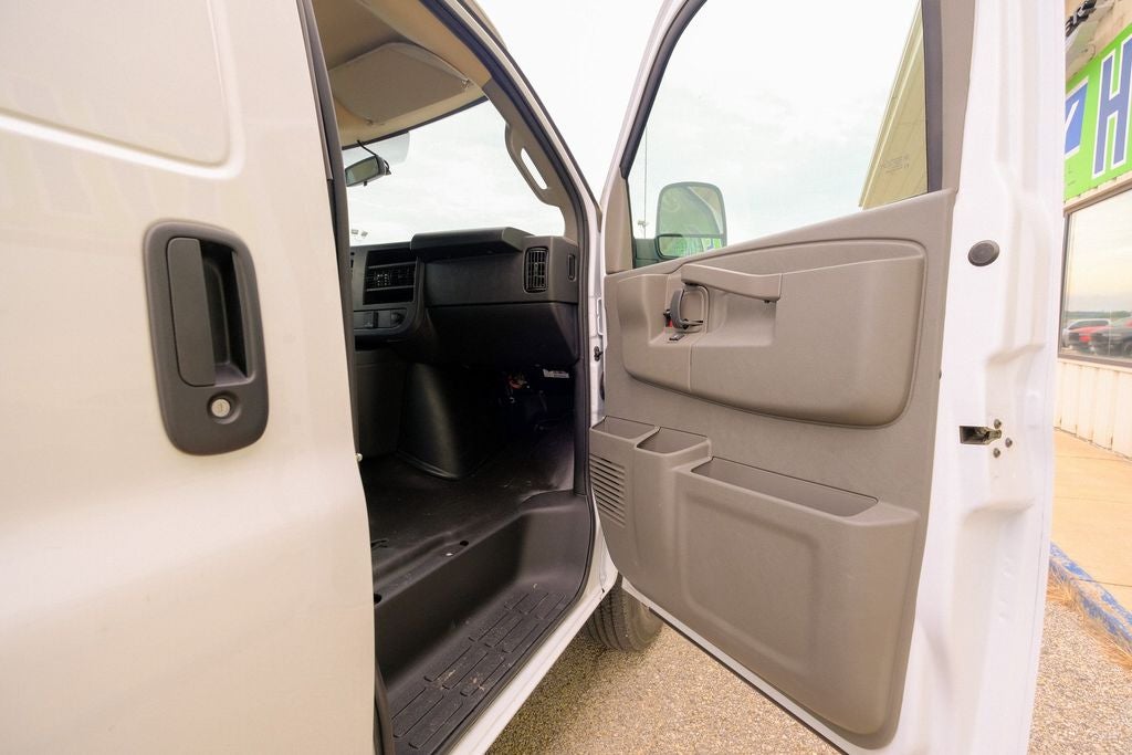 2025 Chevrolet Express 2500 Work Van Cargo